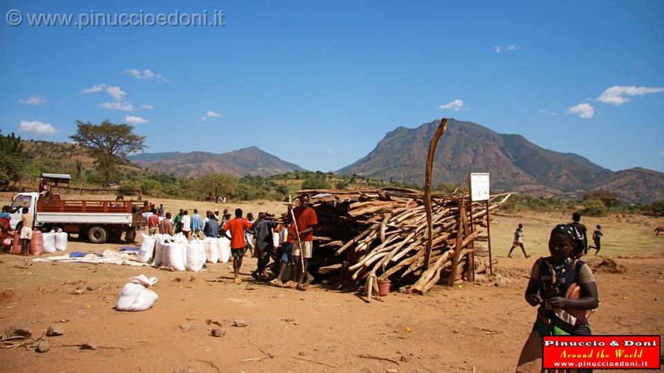 Ethiopia - Sulla strada per Jinka - 03.jpg